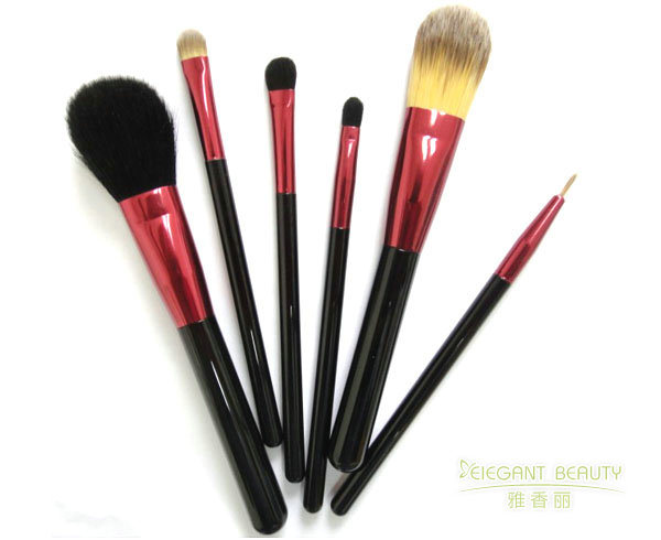 定制化妝刷套裝需要多長(zhǎng)時(shí)間？